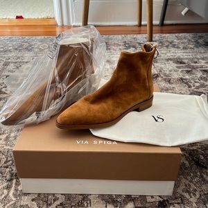 NWB Via Spiga Chestnut Suede Bootie US 5.5, EUR 35.5